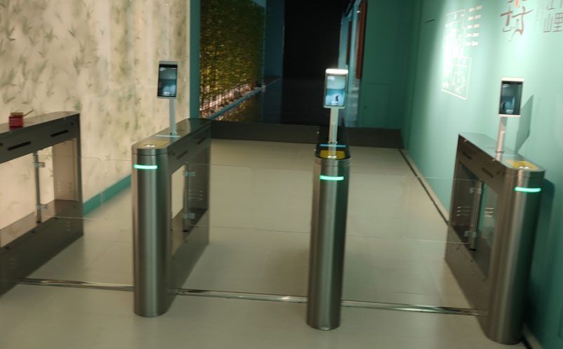 1742969713675199.jpg 1680837706512291.jpg